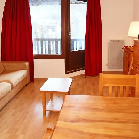 Skis Aux Pieds Avec Balcon, Centre Station - Fr-1-322-466 *
